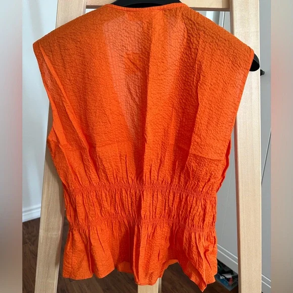 FRAME Ruched Cotton V-Neck Sleeveless Blouse - Picture 6 of 8